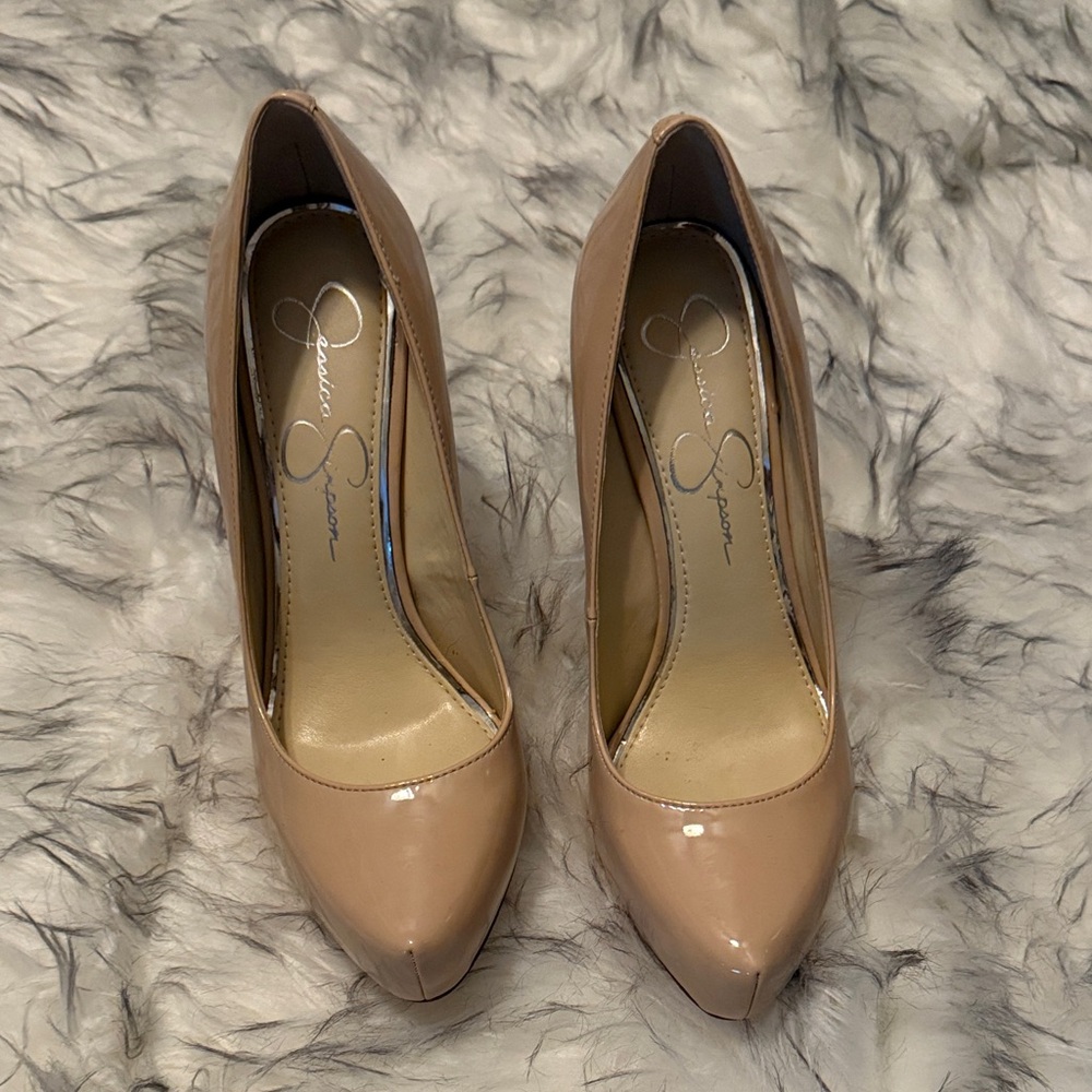 Jessica Simpson Beige Patent Heels